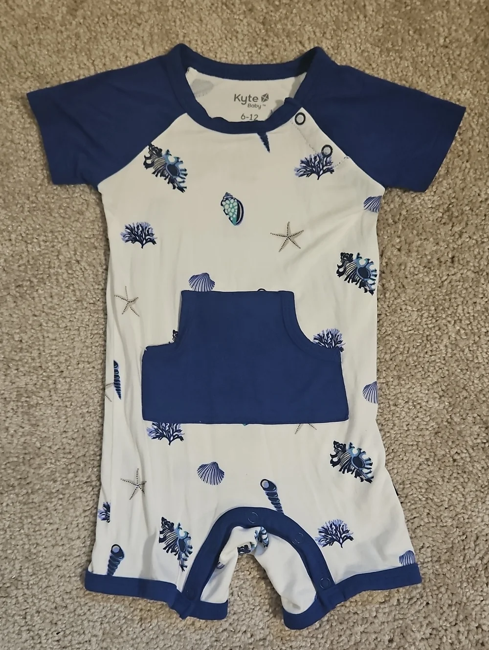 Kyte BABY White and Blue Seashell Short Sleeve Romper Size 6-12 Months